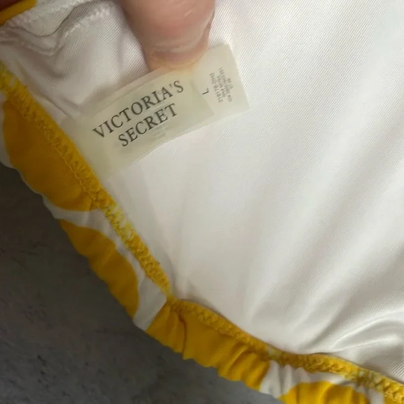 Victoria's Secret Yellow and White Bikini - Picture 9 of 11